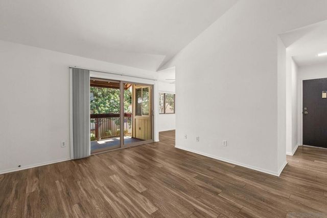 5422 Adobe Falls Rd 12, San Diego, CA 92120