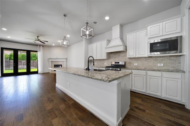 118 Grant Cove Drive, Montgomery, TX 77316