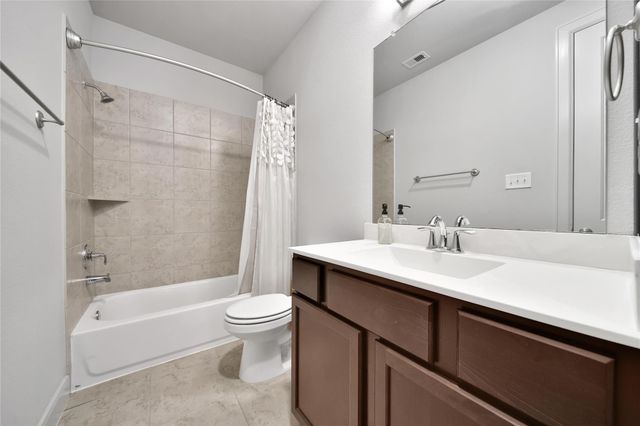 118 Grant Cove Drive, Montgomery, TX 77316