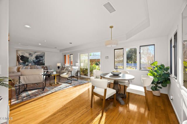 1948 Ravista Lane, La Canada Flintridge, CA 91011