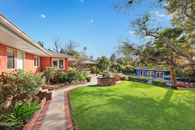 1948 Ravista Lane, La Canada Flintridge, CA 91011