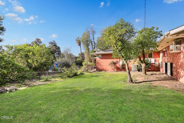 1948 Ravista Lane, La Canada Flintridge, CA 91011