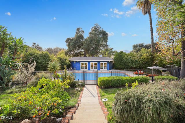 1948 Ravista Lane, La Canada Flintridge, CA 91011