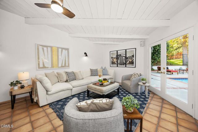 1948 Ravista Lane, La Canada Flintridge, CA 91011