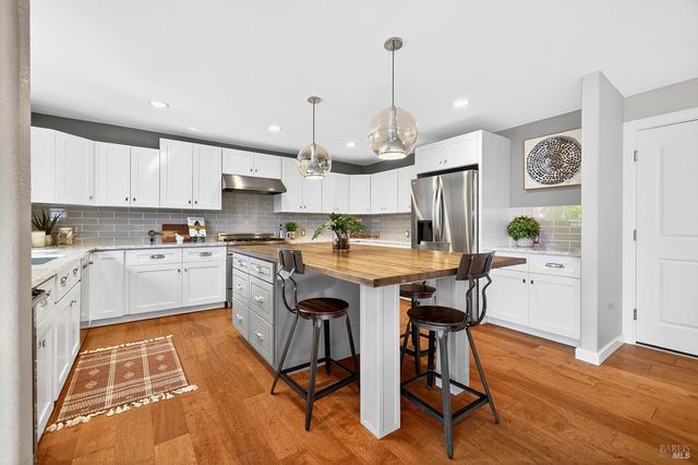 4720 Granada Dr, Santa Rosa, CA 95409