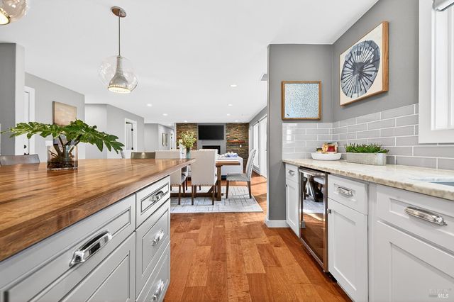 4720 Granada Dr, Santa Rosa, CA 95409