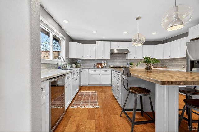 4720 Granada Dr, Santa Rosa, CA 95409