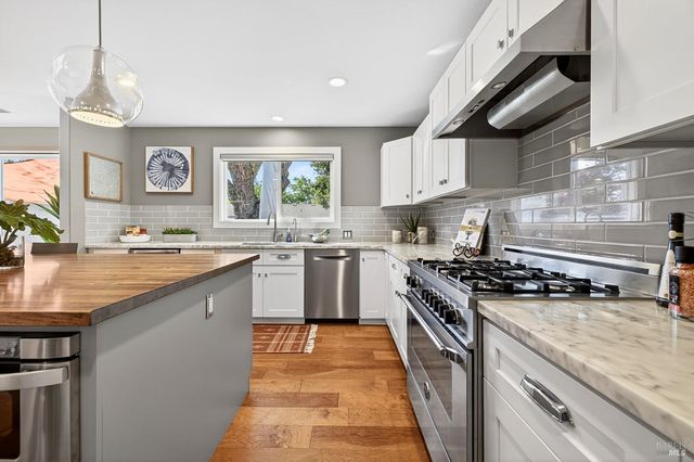 4720 Granada Dr, Santa Rosa, CA 95409