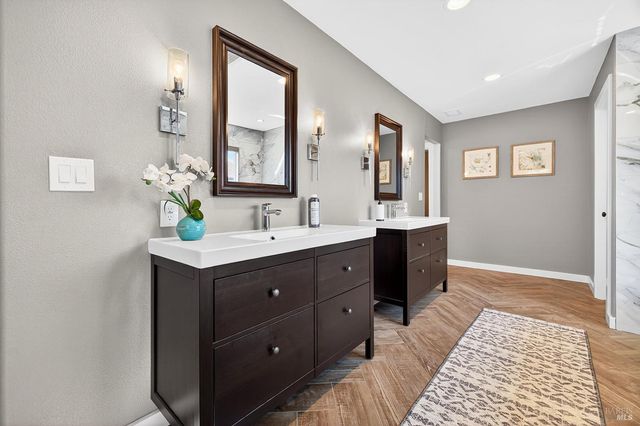 4720 Granada Dr, Santa Rosa, CA 95409