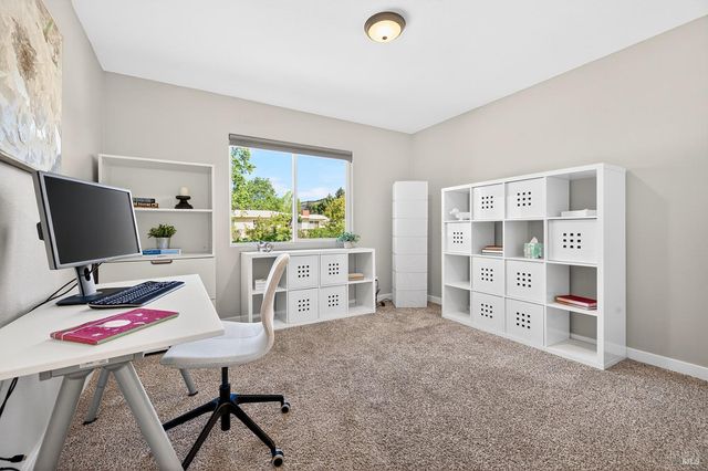 4720 Granada Dr, Santa Rosa, CA 95409