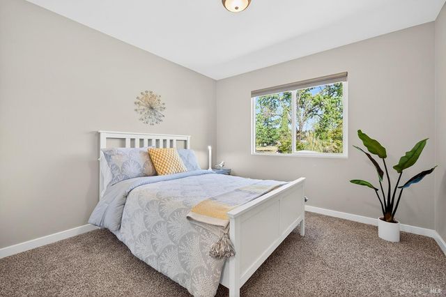 4720 Granada Dr, Santa Rosa, CA 95409