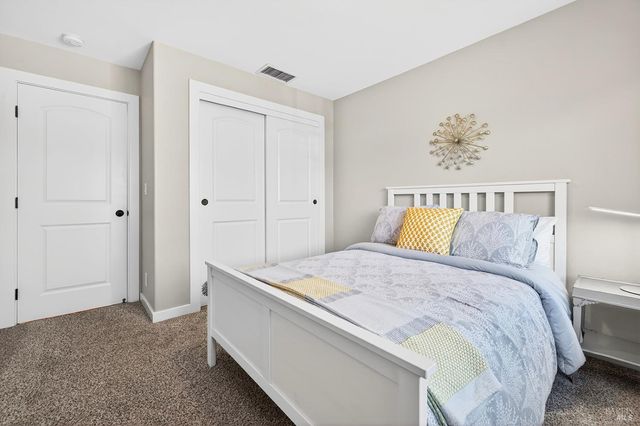 4720 Granada Dr, Santa Rosa, CA 95409