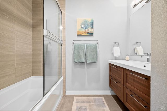 4720 Granada Dr, Santa Rosa, CA 95409