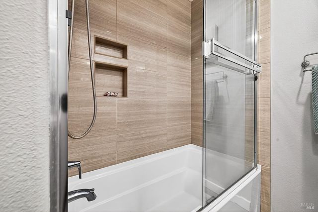 4720 Granada Dr, Santa Rosa, CA 95409