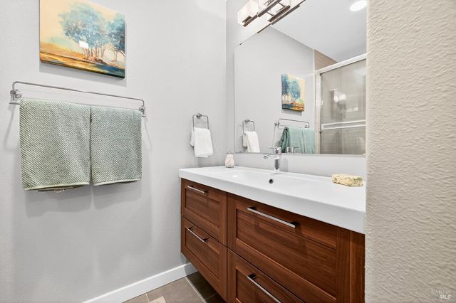 4720 Granada Dr, Santa Rosa, CA 95409