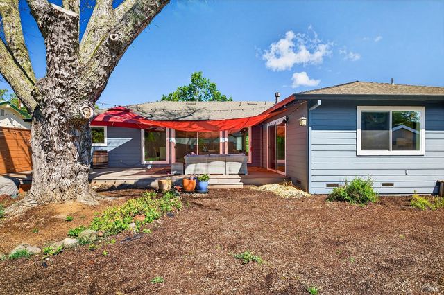 4720 Granada Dr, Santa Rosa, CA 95409