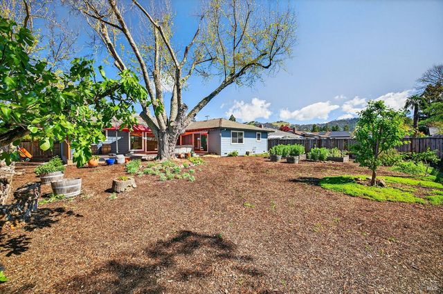 4720 Granada Dr, Santa Rosa, CA 95409