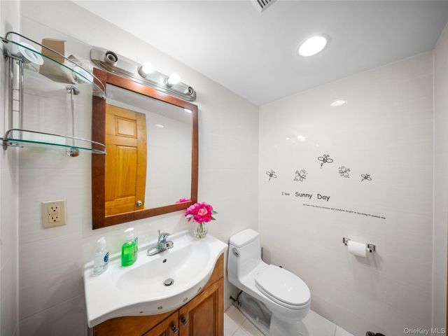 183-26 Booth Memorial Avenue, Fresh Meadows, NY 11365