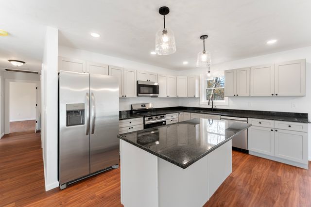 10 School Street Extension, Plainfield, CT 06374