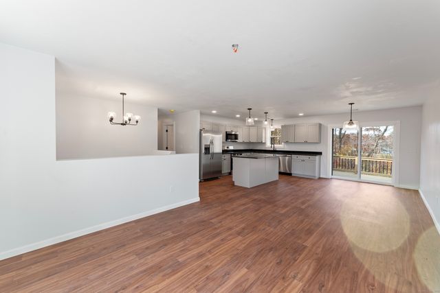 10 School Street Extension, Plainfield, CT 06374