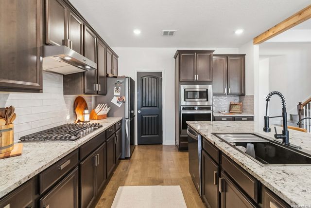 1531 ESSER XING, New Braunfels, TX 78132