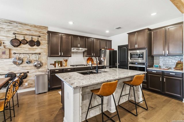 1531 ESSER XING, New Braunfels, TX 78132