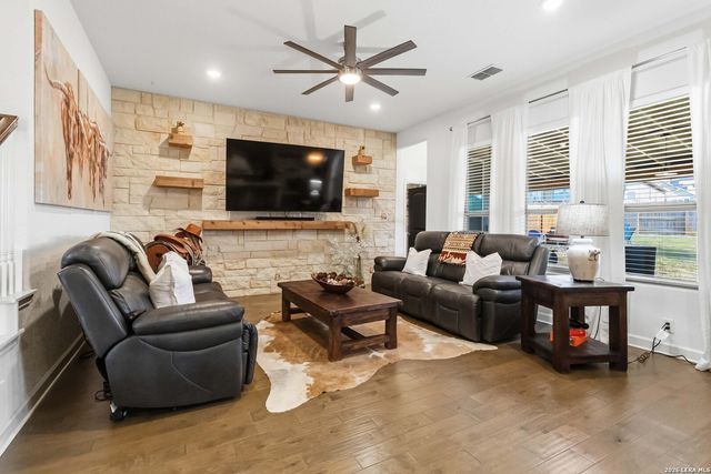 1531 ESSER XING, New Braunfels, TX 78132