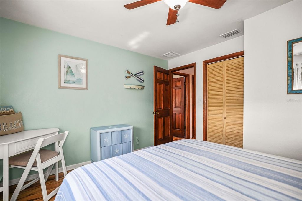 Image 41 of property listing at 985 GULF VIEW BOULEVARD, Dunedin, FL 34698