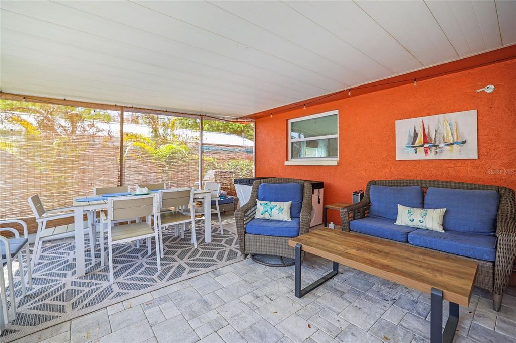 Image 43 of property listing at 985 GULF VIEW BOULEVARD, Dunedin, FL 34698