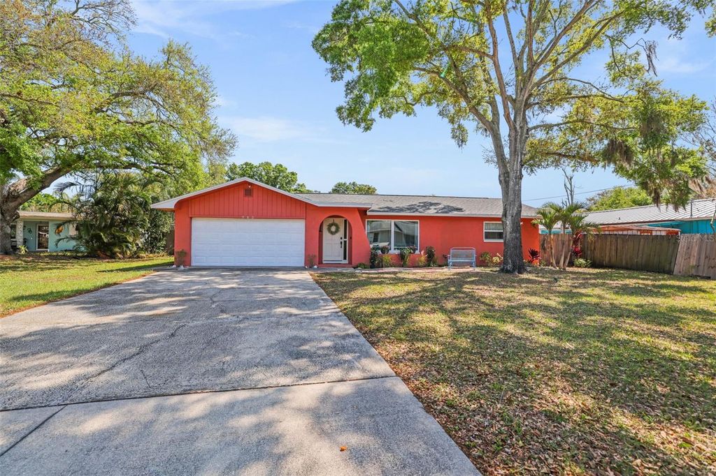 Image 49 of property listing at 985 GULF VIEW BOULEVARD, Dunedin, FL 34698