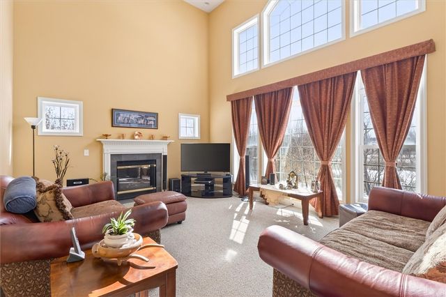 2 Chriswell Lane, Pittsford, NY 14534