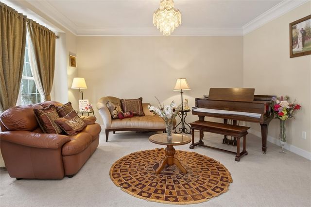 2 Chriswell Lane, Pittsford, NY 14534