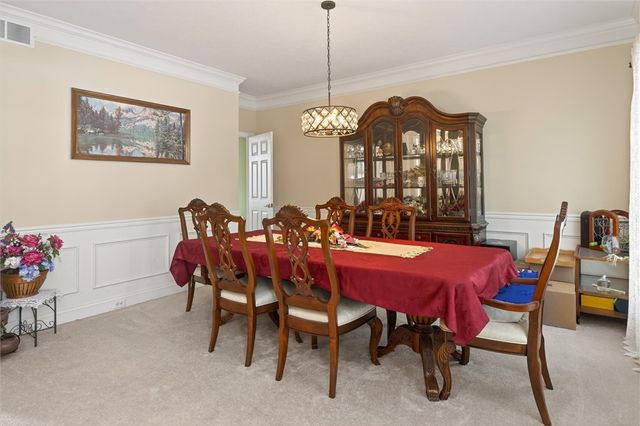 2 Chriswell Lane, Pittsford, NY 14534