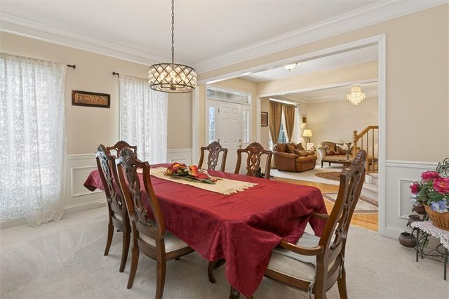 2 Chriswell Lane, Pittsford, NY 14534