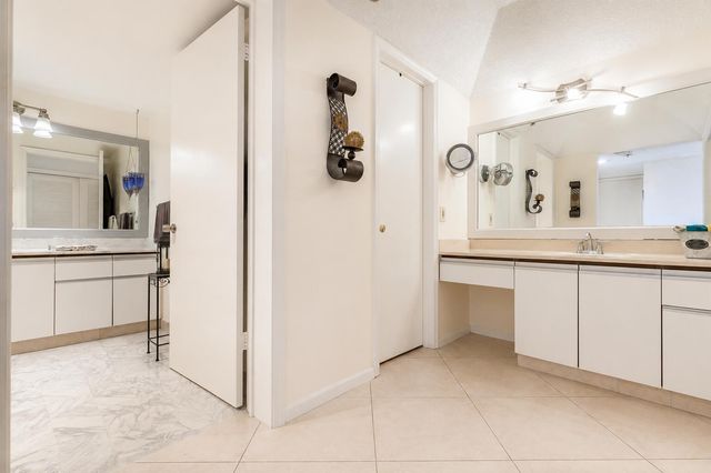 1401 S Ocean Boulevard 2030, Boca Raton, FL 33432