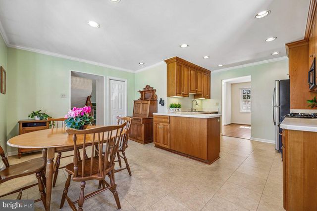 11724 ENID DR, Potomac, MD 20854