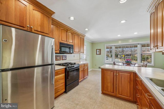 11724 ENID DR, Potomac, MD 20854