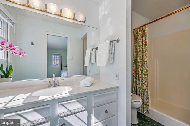 11724 ENID DR, Potomac, MD 20854