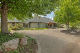 6815 N Country Club Drive, Oklahoma City, OK 73116