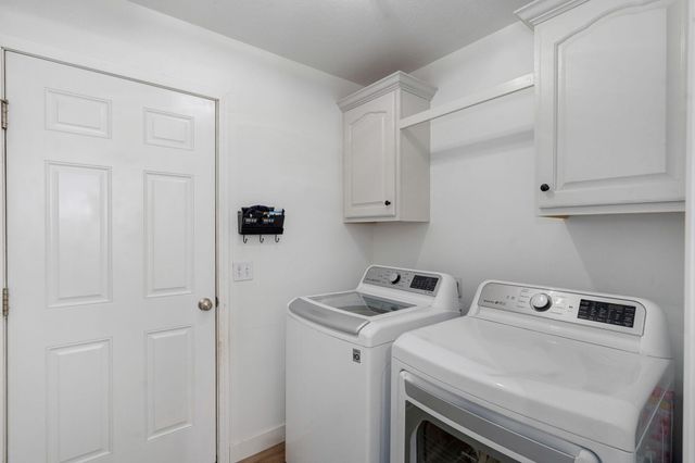 3225 S Creekside Drive S, Springfield, MO 65807