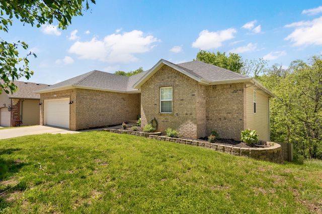 3225 S Creekside Drive S, Springfield, MO 65807