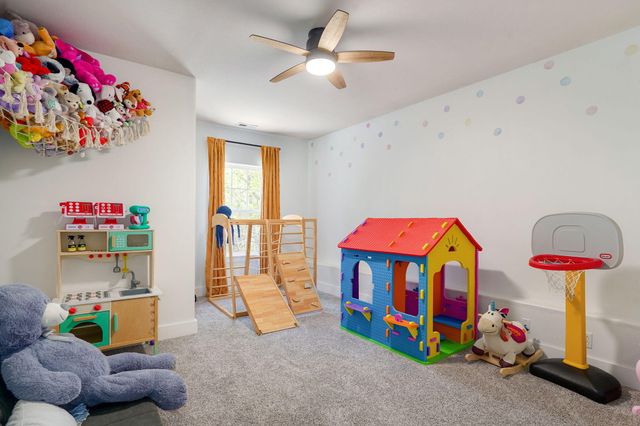 3225 S Creekside Drive S, Springfield, MO 65807