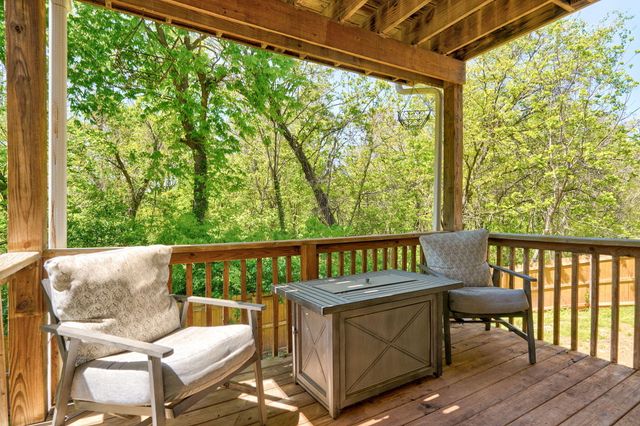 3225 S Creekside Drive S, Springfield, MO 65807