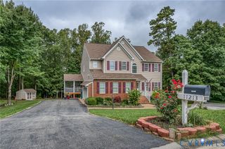 11213 Carrington Green Dr, Glen Allen, VA 23060