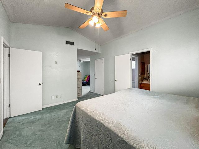 3243 N Dewey Avenue, Fresno, CA 93722