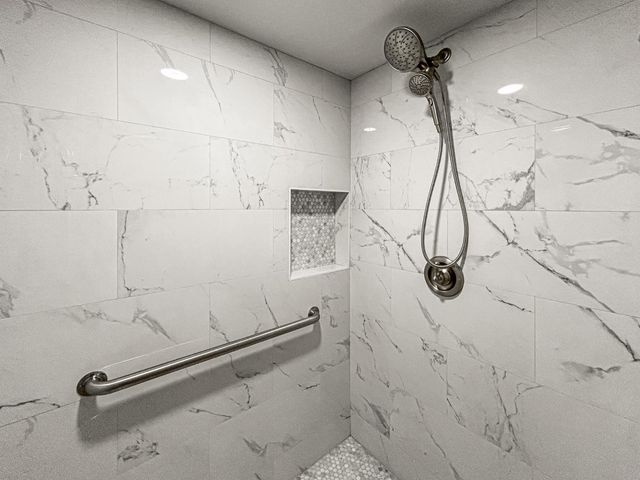 3243 N Dewey Avenue, Fresno, CA 93722