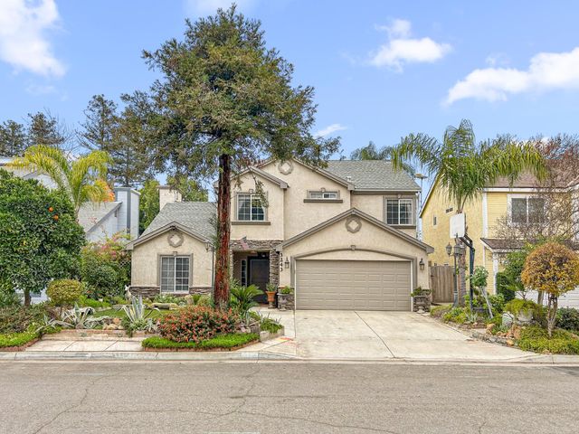 3243 N Dewey Avenue, Fresno, CA 93722