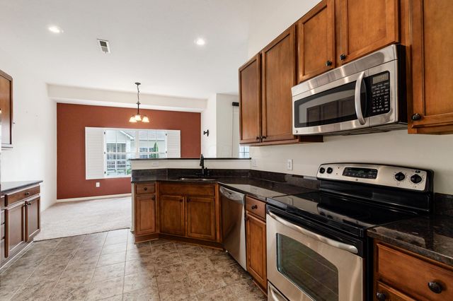 1413 Carylake Circle, Columbus, OH 43240