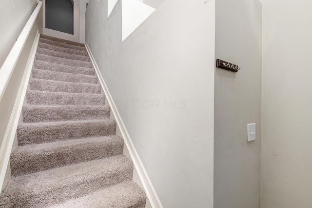 1413 Carylake Circle, Columbus, OH 43240