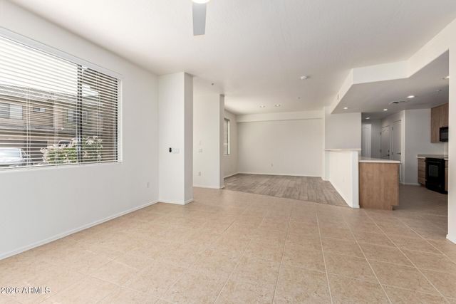 705 W QUEEN CREEK Road 1167, Chandler, AZ 85248